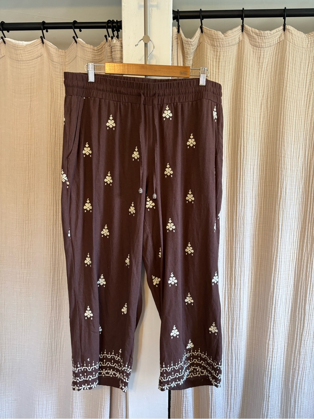 Calligraphie Embroidered Linen Blend Pants- 1X